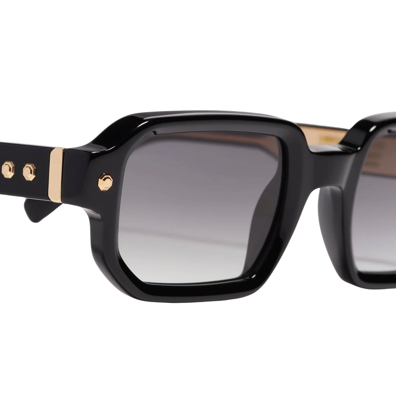 JOHN DALIA | P06 C-100