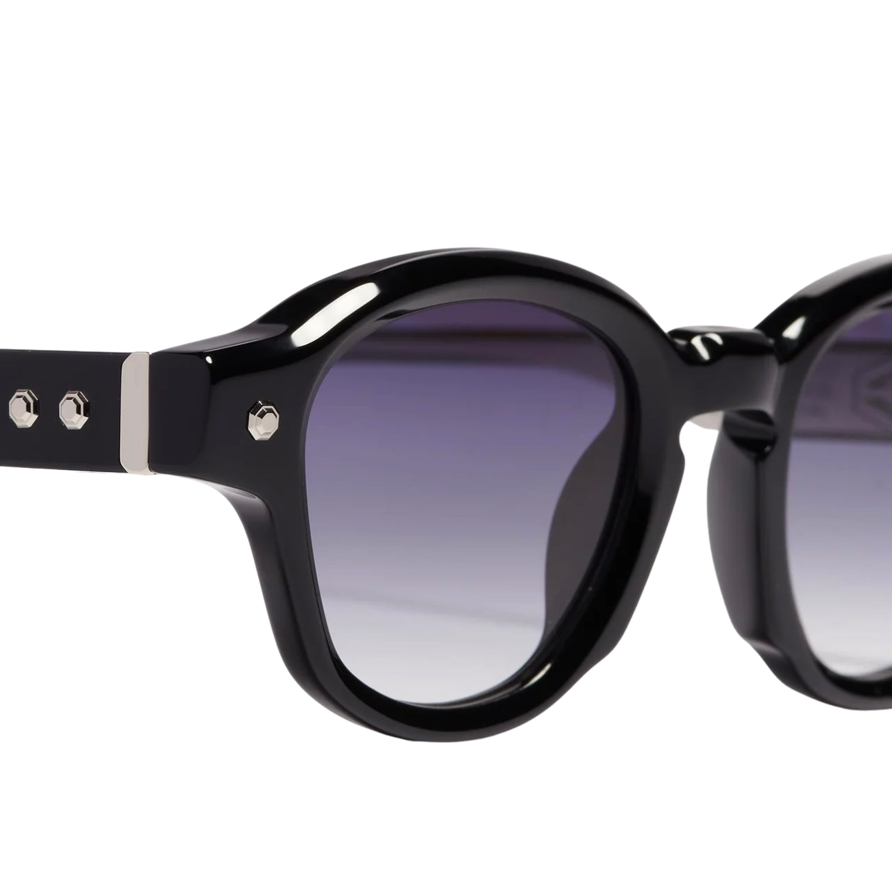 JOHN DALIA | P04 C-108