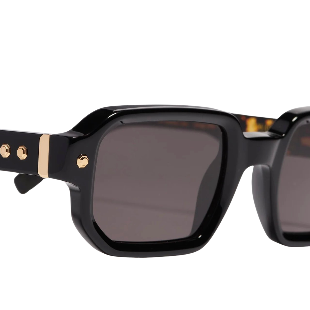 JOHN DALIA | P06 C-108