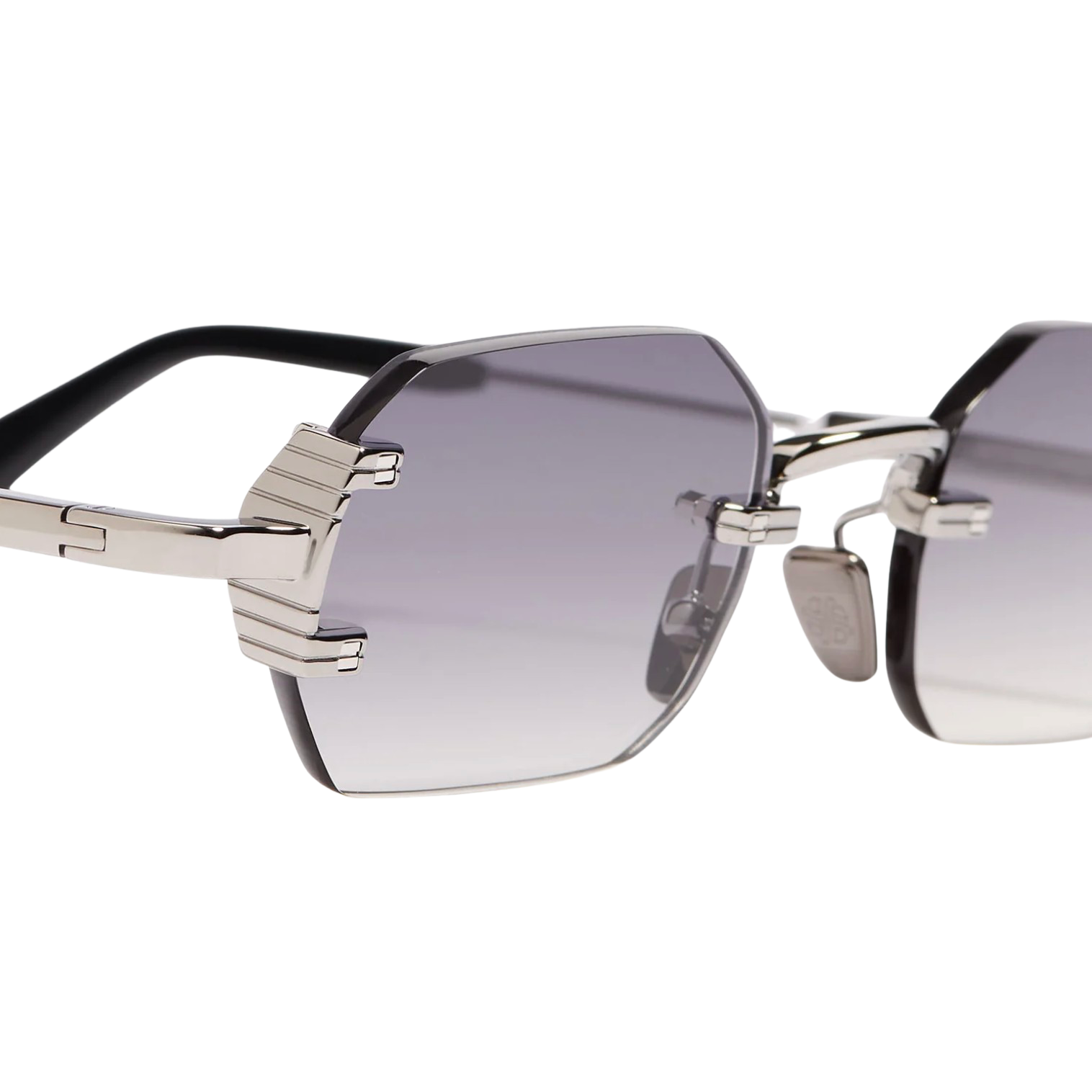 JOHN DALIA | AMARU C-520